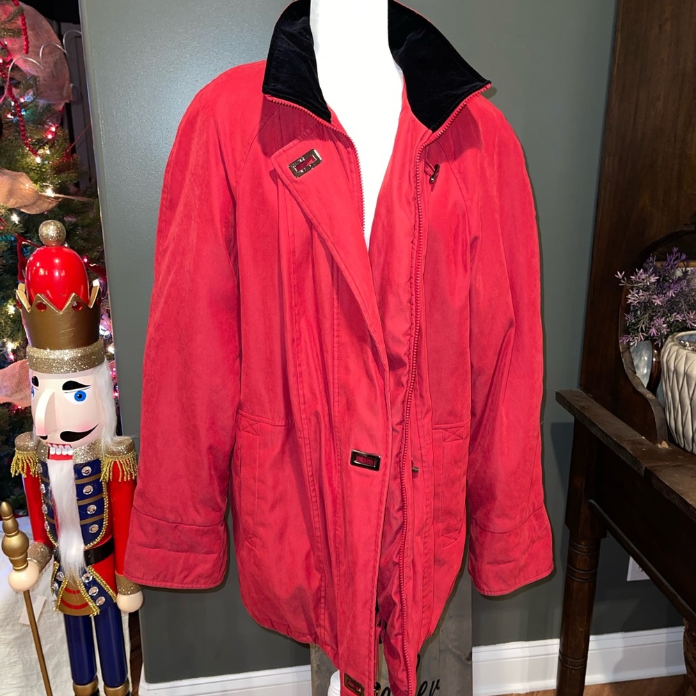 FS Limited red winter jacket with‎ black velvet collar size large